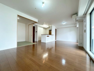 【居間・リビング】 | 千里桃山台ヒルサイドテラス