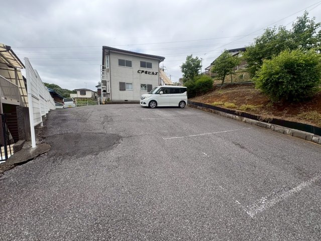 【駐車場】