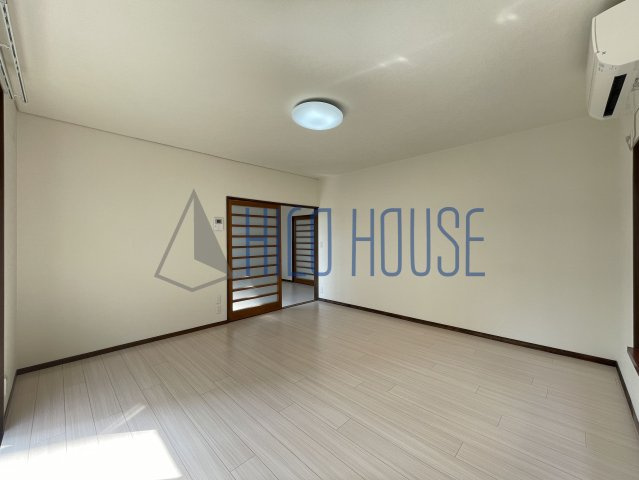 リブレス久保島戸建の居間・リビング