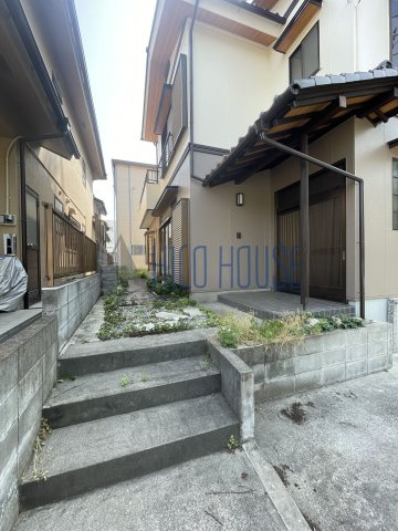 リブレス久保島戸建のエントランス