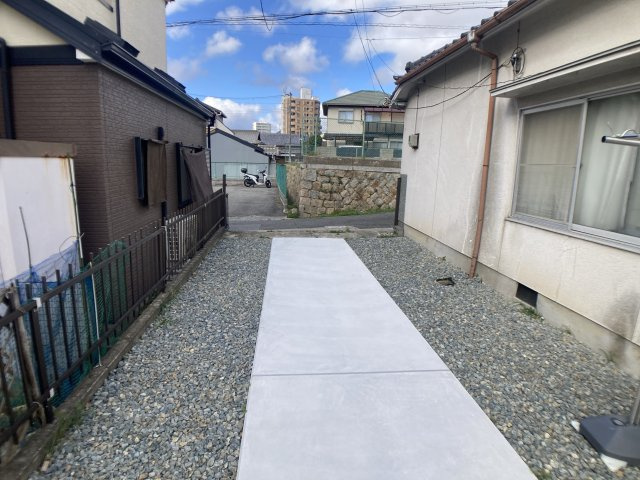 鈴蘭台東町1丁目貸家の駐車場|駐車スペース