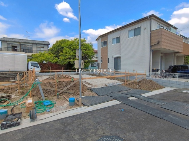 草加市谷塚町 新築分譲住宅 全3棟 B号棟の外観
