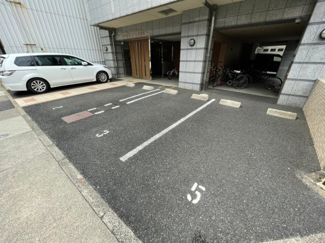 クピットガーデン千代田　名古屋市賃貸　仲介手数料無料の駐車場