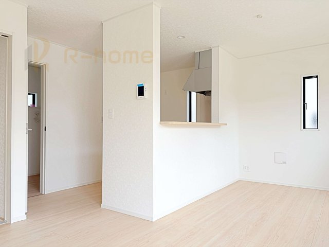 かすみがうら市下稲吉第15　新築戸建て　5号棟のキッチン|対面式で会話をしながら家事ができます♪