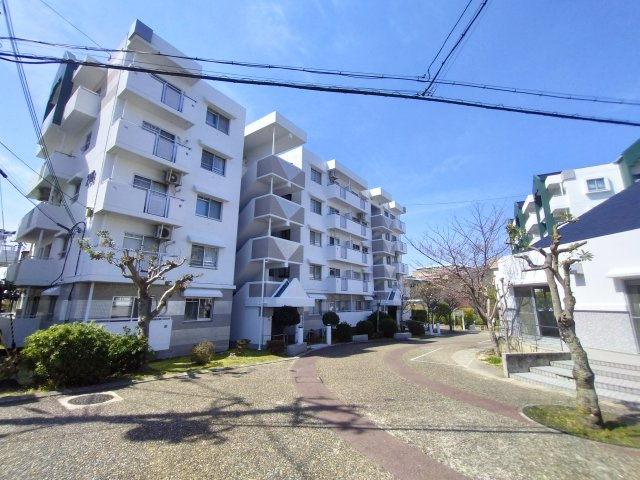 高槻阿武山二番街208号棟
