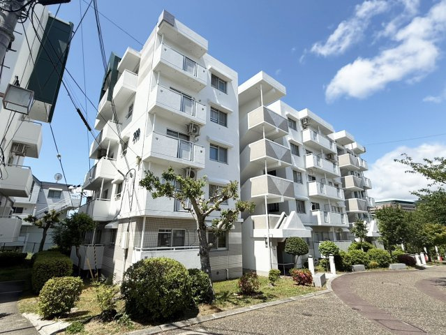 高槻阿武山二番街208号棟