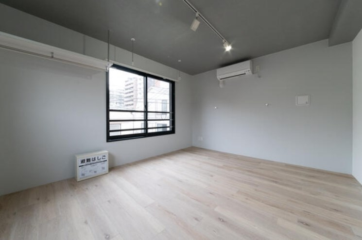 クレア高円寺の居間・リビング