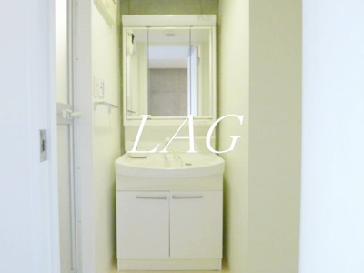 【洗面所】 | エクセルコートイズミ | 独立洗面台です。