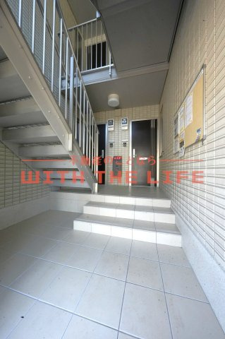 ヴィルヌーブ伍番街【キャッシュバック対象】のエントランス|清潔なエントランスです