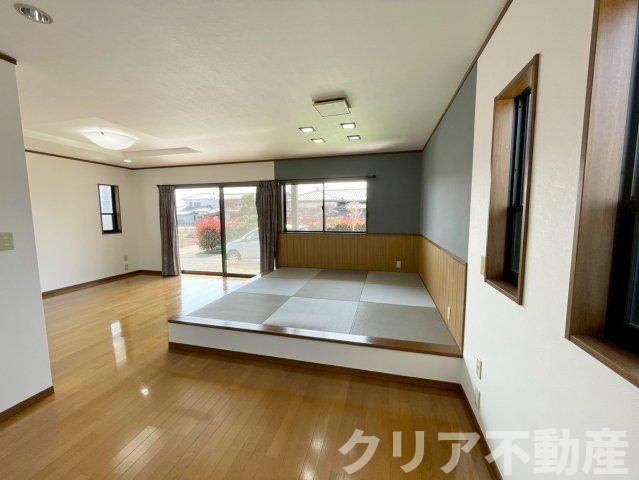 【居間・リビング】 | 富岡市宮崎中古戸建