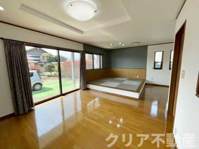 【居間・リビング】 | 富岡市宮崎中古戸建