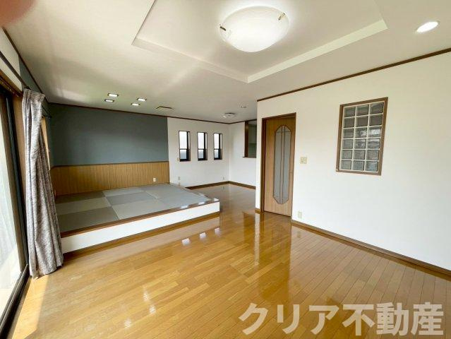 【居間・リビング】 | 富岡市宮崎中古戸建