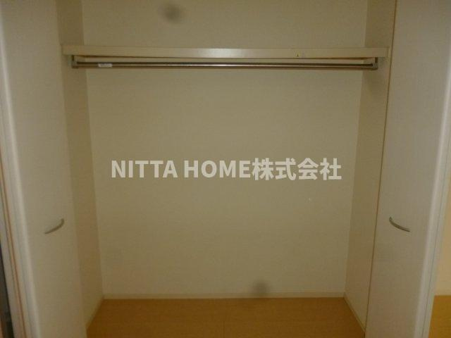 フェアリーシャンテの収納|洋室についているクローゼットです＊