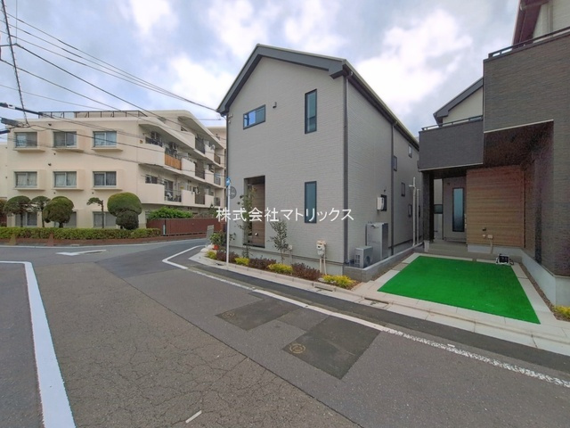 練馬区豊玉南2丁目　低炭素デザイン住宅　角地含む全3棟の前面道路含む現地写真|B号棟