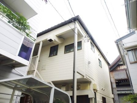 アイパレスの外観