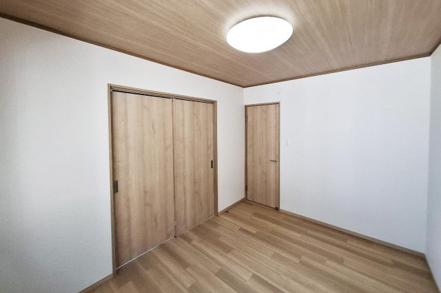 堺市中区深井北町の子供部屋|洋室（1）はクロスやフロアタイルを新調し、まっさらのお部屋になりました。