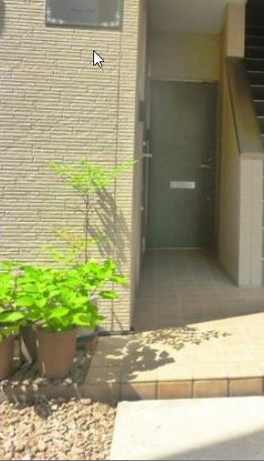 サテライトのエントランス|エントランス