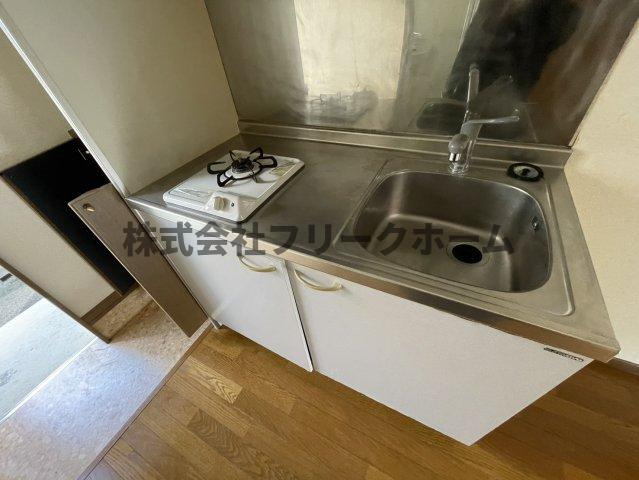 三鷹市上連雀５丁目のアパートのキッチン