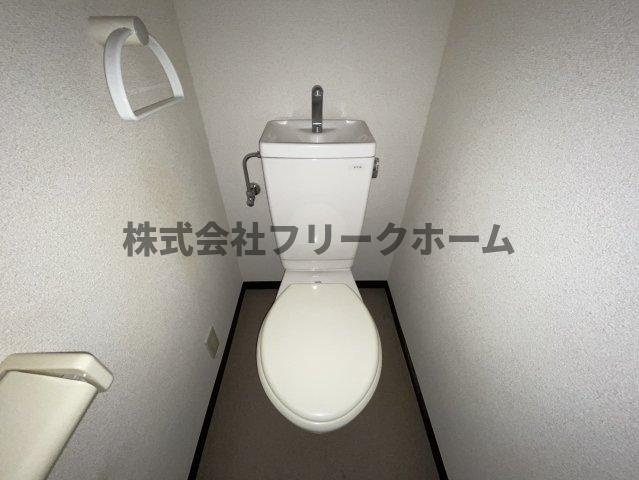 三鷹市上連雀５丁目のアパートのトイレ