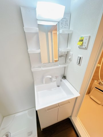 Ｃｏｕｌｅｕｒ稲毛東の独立洗面台|※同物件・同タイプの写真です