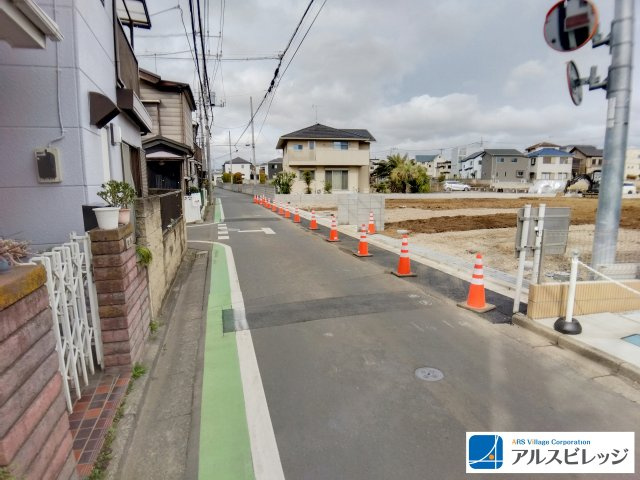 売地／入間郡三芳町藤久保４期　４区画の前面道路含む現地写真|2026年4月撮影
