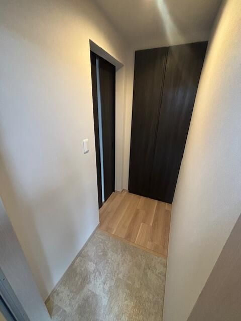 Ｇ　ＢＡＳＥ市川平田の玄関