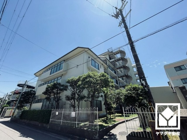 ユニハイム西宮Ⅱの外観|全居室収納付き。お部屋の広さを最大限に活用できます。