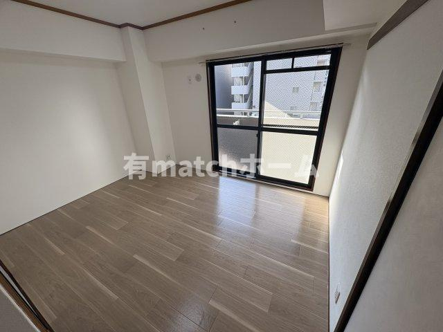 フレアコート京橋の洋室|イメージとして同建物他部屋を表示しています。