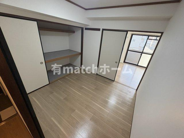 フレアコート京橋の洋室|イメージとして同建物他部屋を表示しています。