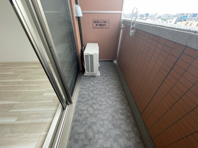 プレジオ都島本通　仲介手数料無料のバルコニー