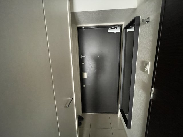 Dimus北堀江の玄関