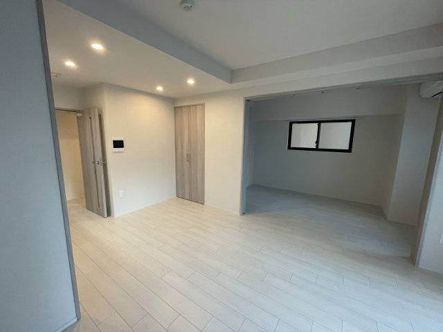 プレディアコート本町の洋室