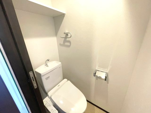 プレジオ海老江のトイレ|イメージとして同建物他部屋を表示しています