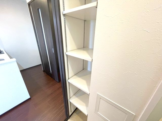 プレジオ海老江の収納|イメージとして同建物他部屋を表示しています