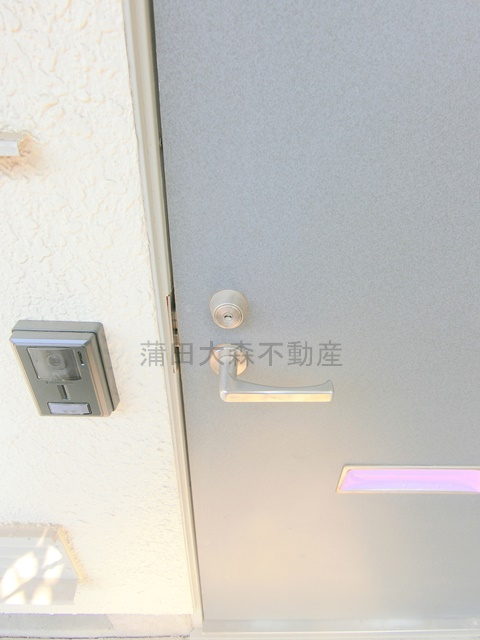 ハイツカロリーナの玄関