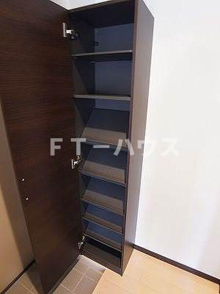 プレジールの玄関