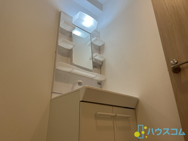 Alivis新町の洗面所