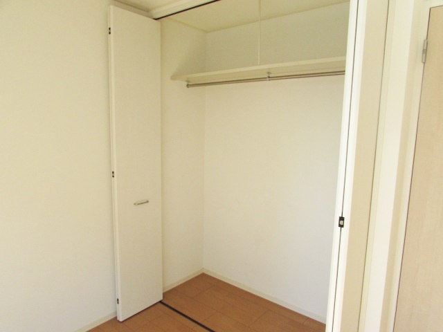 御殿山２丁目テラスハウスの収納|専用の収納スペースです