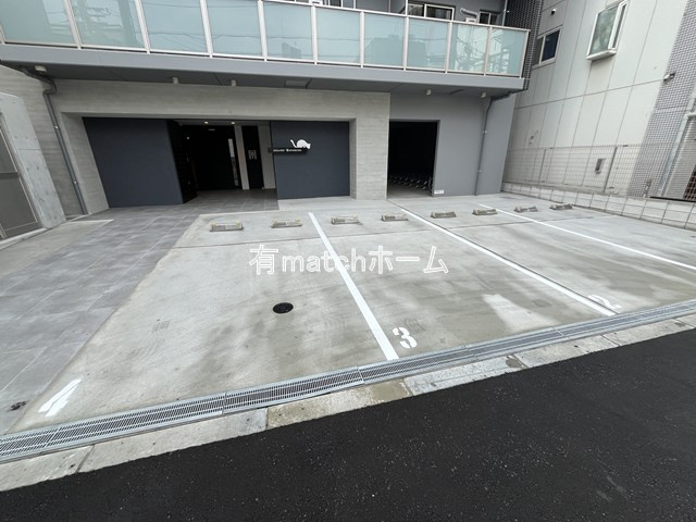 LEGALAND+猫 MIYAKOJIMAの駐車場