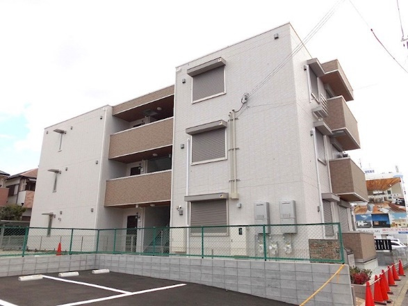 コーシェリ・アイの外観