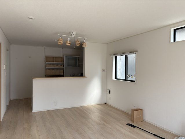 常磐西郷町落合 中古一戸建ての居間・リビング