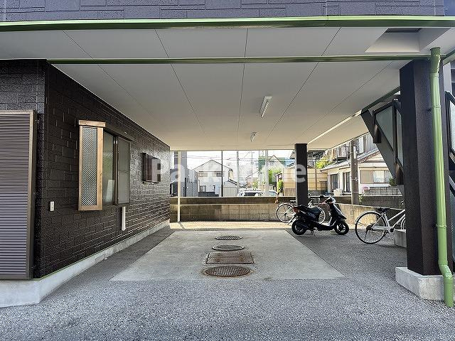 グランドステージ土佐市役所前の駐車場