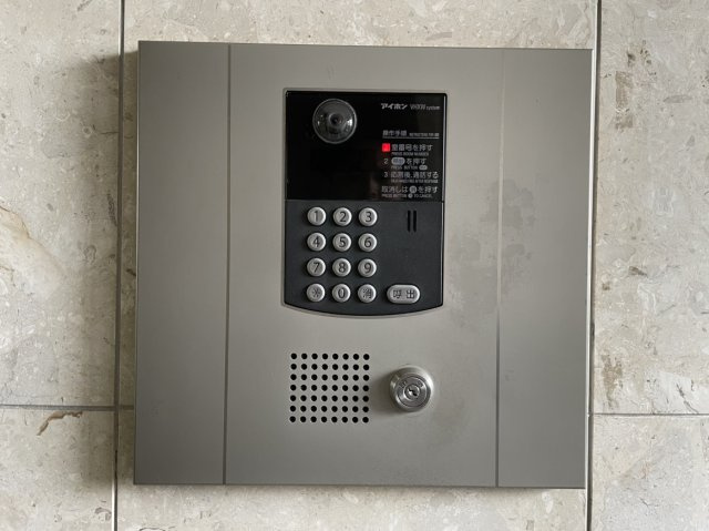 トーカン鹿児島駅前キャステール第参七の防犯設備|安心のオートロック
