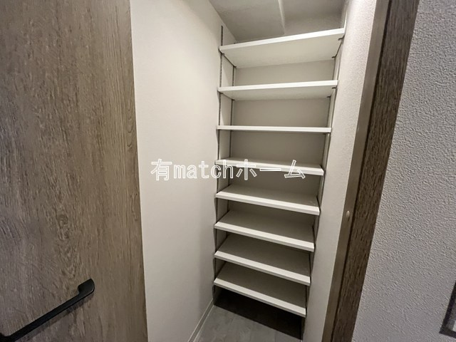 Louis Residence 弁天町の収納