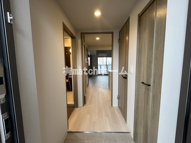 Louis Residence 弁天町の玄関