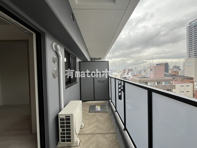 Louis Residence 弁天町のバルコニー