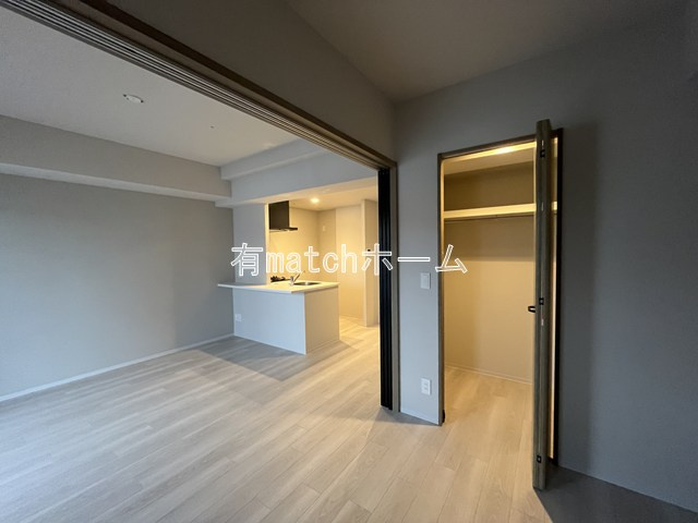 Louis Residence 弁天町の洋室