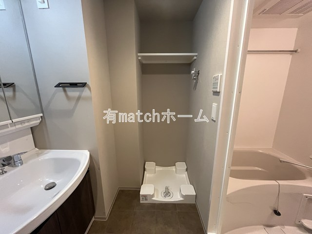 Louis Residence 弁天町の洗面所