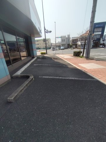 豊川支店マンションの駐車場