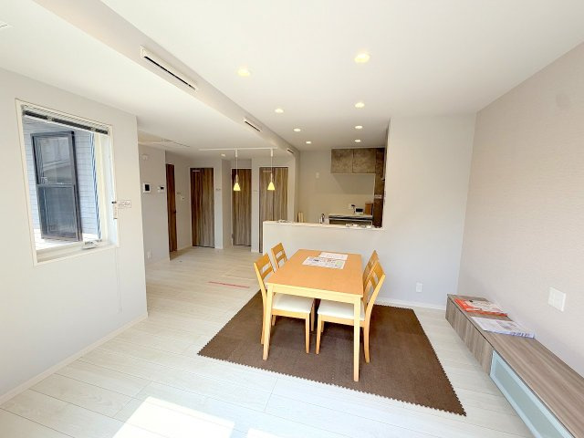 福生市熊川全２棟　新築分譲の居間・リビング